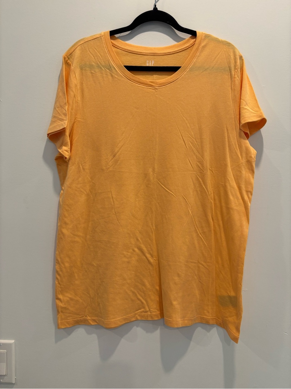 GAP Women’s Short Sleeve Crew Tee